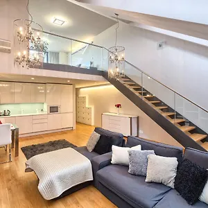 4* Aparthotel Empirent Karlin